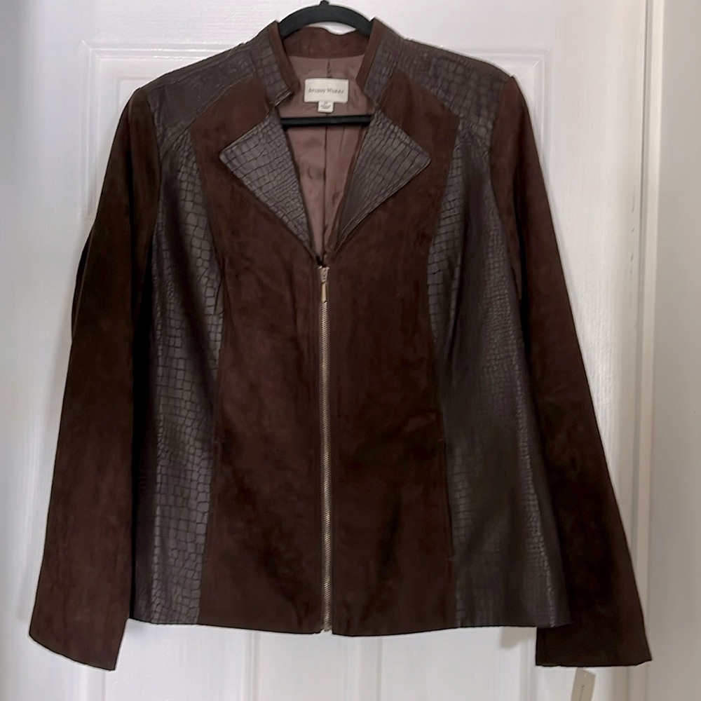 Faux Suede Light Jacket, Chocolate Brown zippered, Studio Works size 14 - Picture 9 of 17